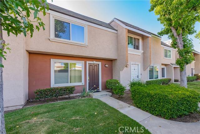 Irvine, CA 92604,3 Albany #61