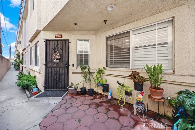 Downey, CA 90242,9317 Elm Vista Drive #9