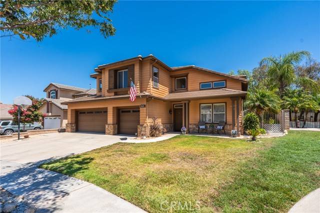 Corona, CA 92882,935 Rustlers Way