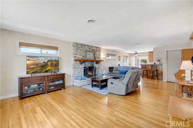 Huntington Beach, CA 92647,15041 Columbia Lane