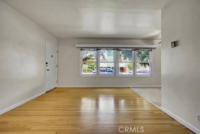 Long Beach, CA 90814,3042 E 3rd Street #3