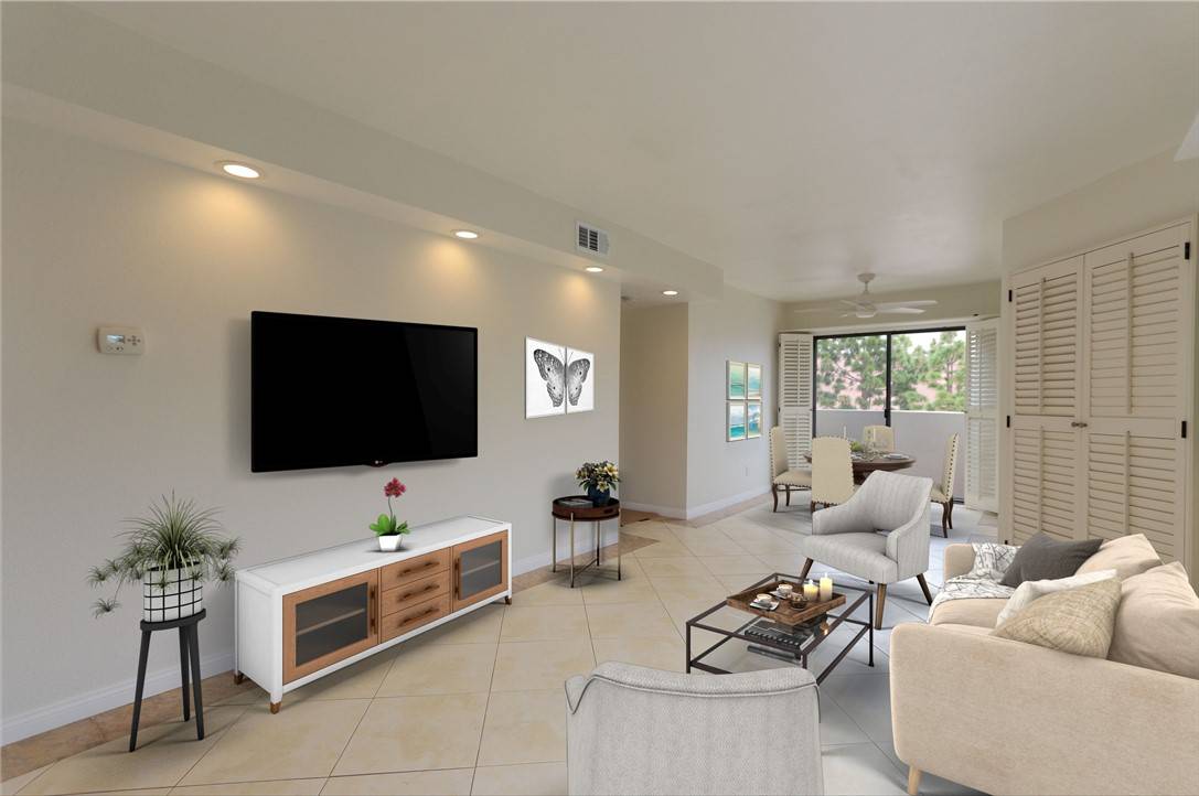 Seal Beach, CA 90740,12484 Montecito Road #484