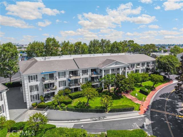 Newport Beach, CA 92663,300 Cagney Lane #215