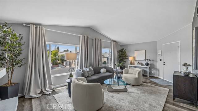 Laguna Hills, CA 92653,23301 Ridge Route Drive #95