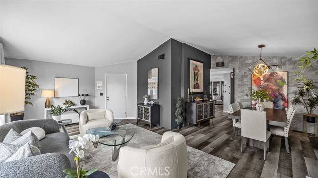 Laguna Hills, CA 92653,23301 Ridge Route Drive #95