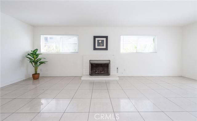 Huntington Beach, CA 92649,16052 Waikiki Lane