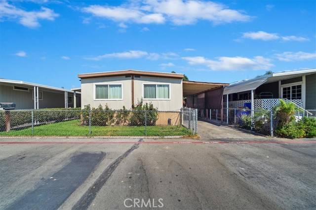 Rialto, CA 92376,250 N Linden Avenue #327