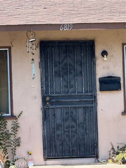 Bell Gardens, CA 90201,6815 Colmar Avenue