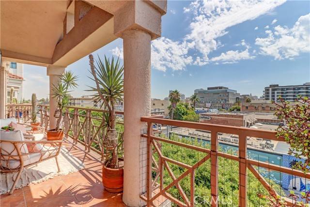 Long Beach, CA 90813,801 Pine Avenue #407