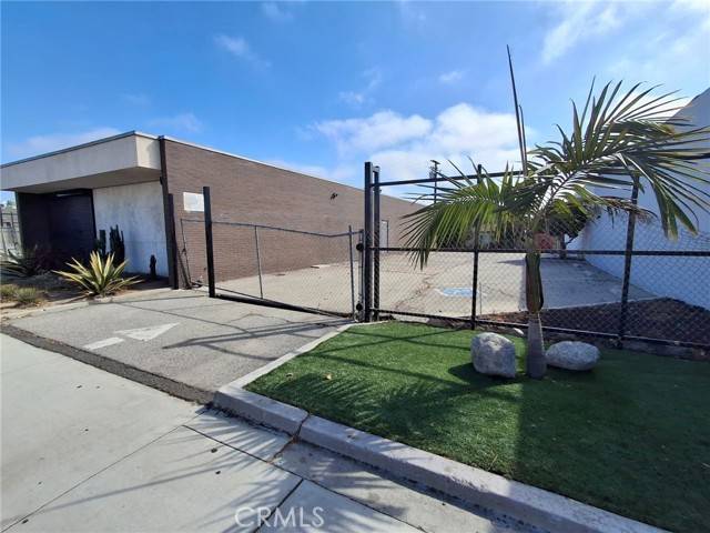 Inglewood, CA 90301,510 S La Brea Avenue