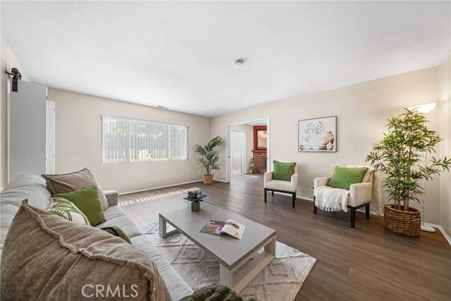 Orange, CA 92866,1024 E TULAROSA