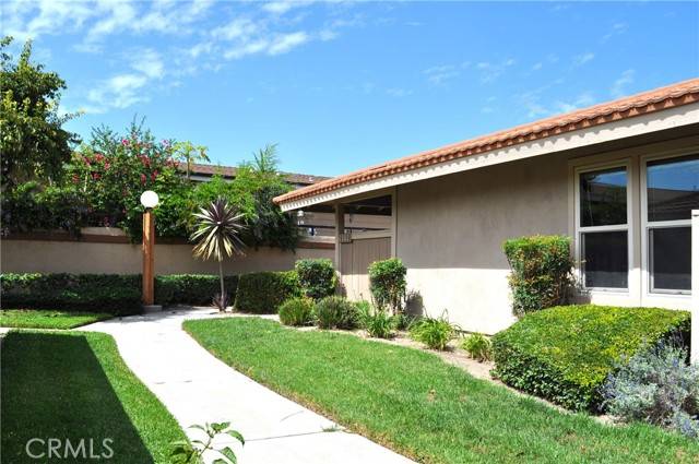 Tustin, CA 92780,2142 Foxglove Road