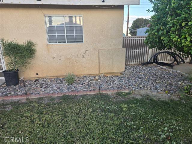 Thousand Palms, CA 92276,33860 Bell