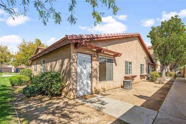 Palmdale, CA 93550,1700 E Avenue Q14 # 8