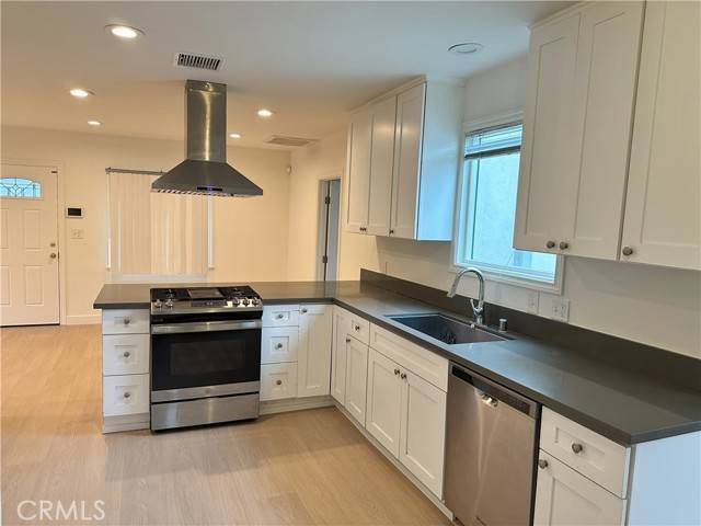 Inglewood, CA 90304,4115 W 111th Street