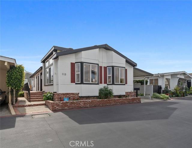 Newport Beach, CA 92660,113 Yorktown