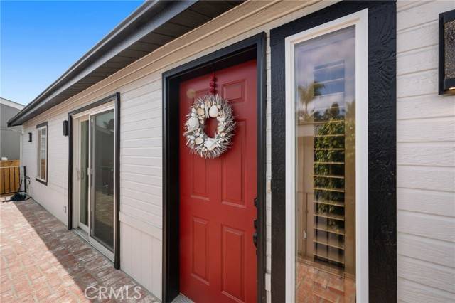 Newport Beach, CA 92660,113 Yorktown