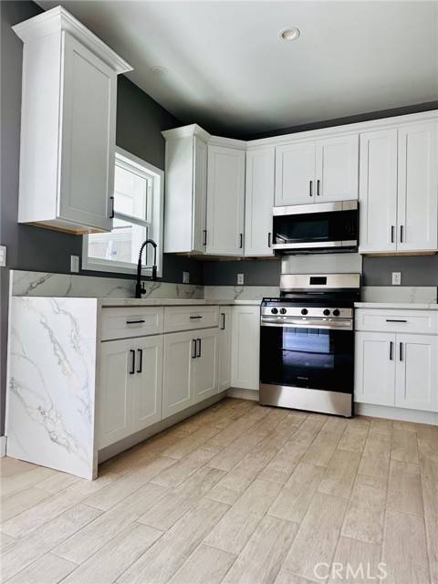 Santa Ana, CA 92706,2012 N Bush #100