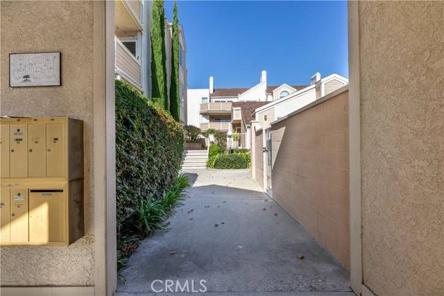 Los Alamitos, CA 90720,3845 Farquhar