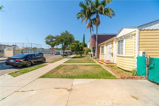 Long Beach, CA 90805,167 E 67th Street