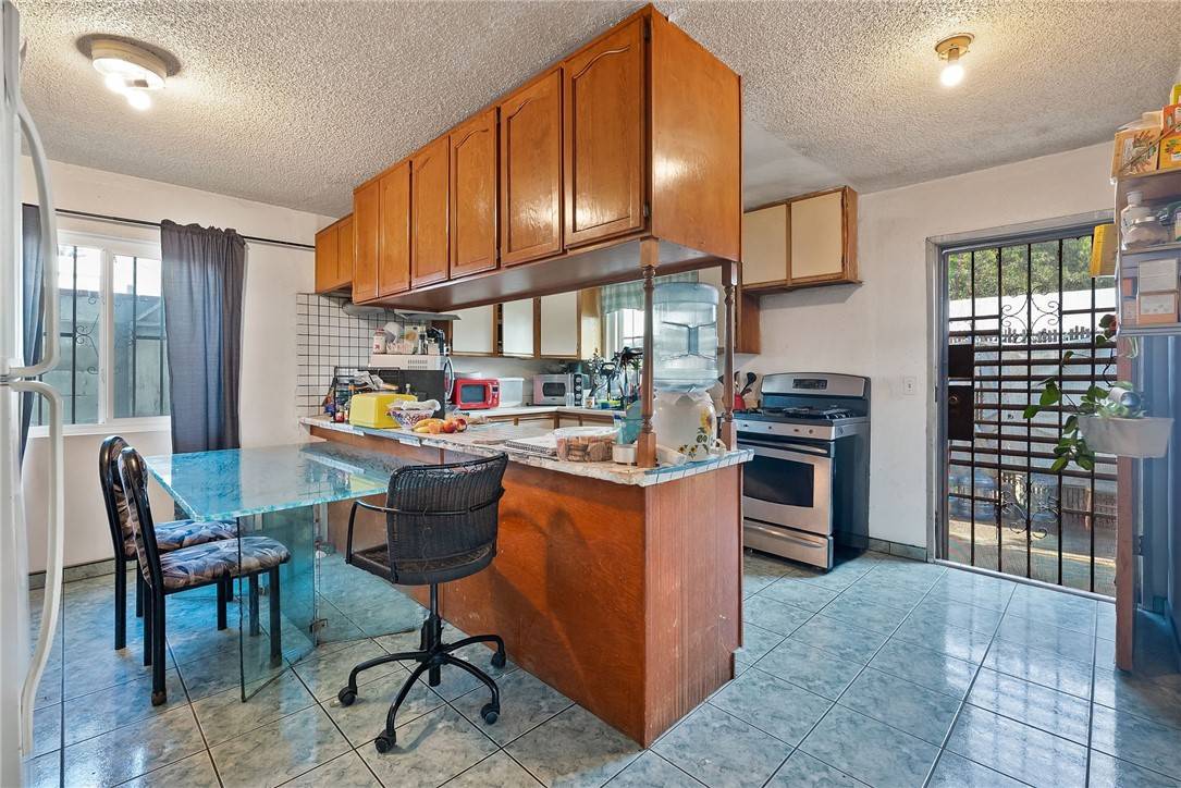 Compton, CA 90220,1020 N Kemp Avenue