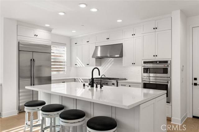 Newport Beach, CA 92660,2127 Cresta