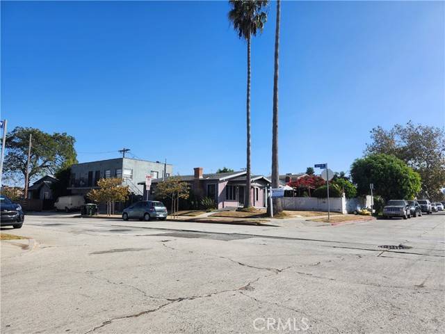 Los Angeles, CA 90043,2716 67th Street