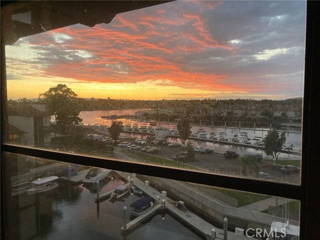 Long Beach, CA 90803,5327 Marina Pacifica Drive #Key19
