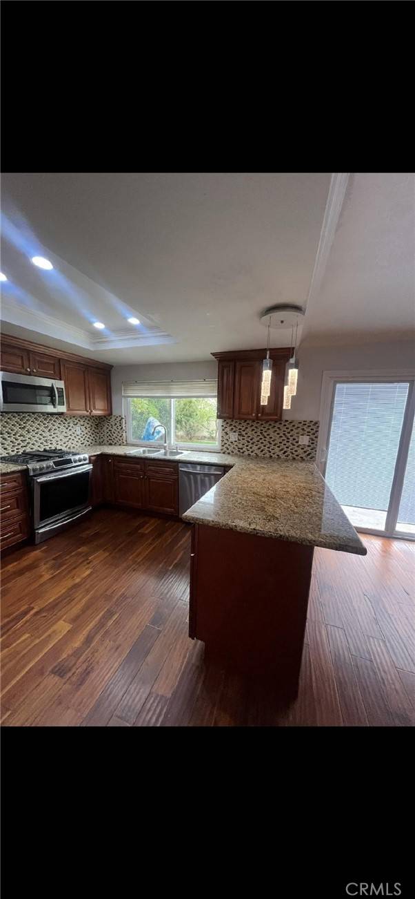 La Palma, CA 90623,7072 Somerset Circle