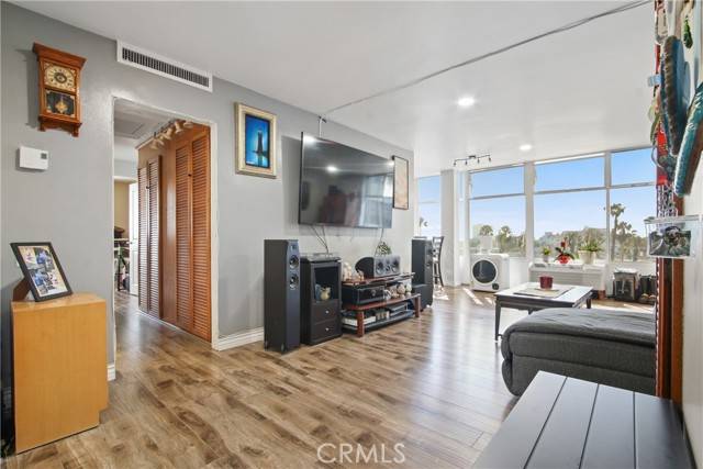 Long Beach, CA 90802,100 Atlantic #609