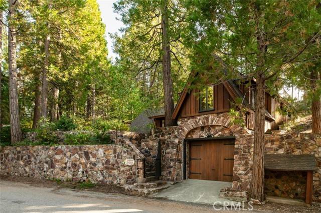 Lake Arrowhead, CA 92352,324 Summit Drive