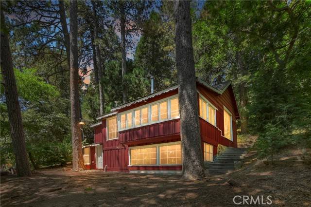 Crestline, CA 92325,985 Coulter Pine Road