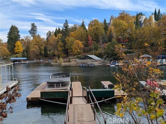 Lake Arrowhead, CA 92352,166 N 166 B --DOCK