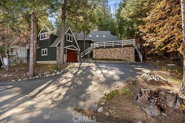 Lake Arrowhead, CA 92352,226 Holiday Drive