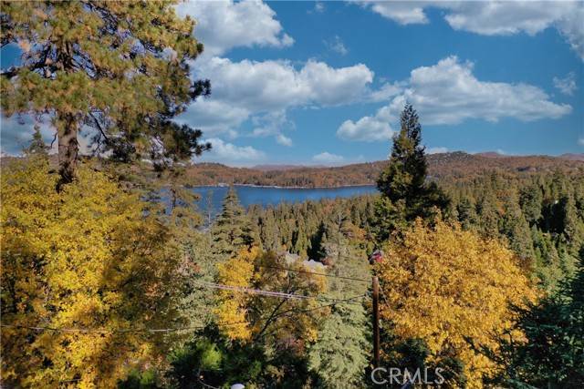 Lake Arrowhead, CA 92352,521 Sunderland Court