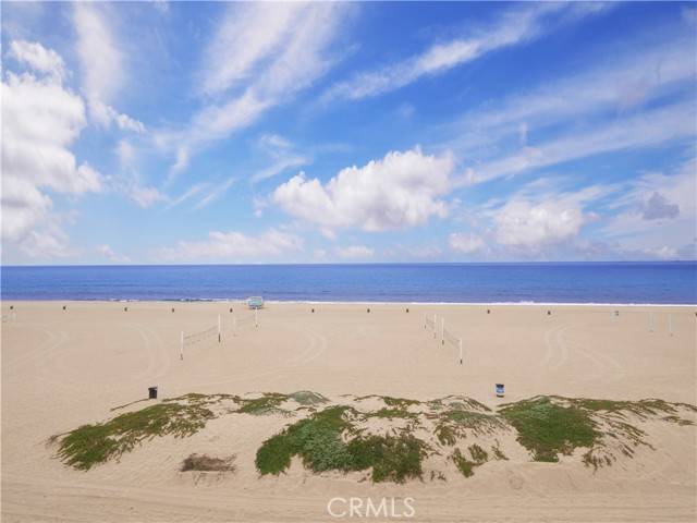 Manhattan Beach, CA 90266,808 The Strand