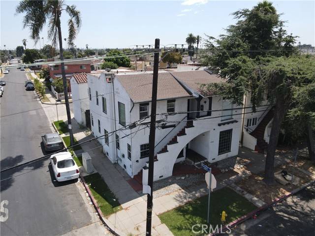 Los Angeles, CA 90044,1250 W 83rd Street