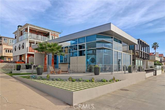 Manhattan Beach, CA 90266,622 The Strand