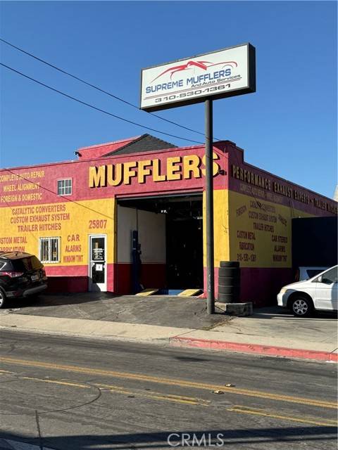 Lomita, CA 90717,25807 Walnut Street