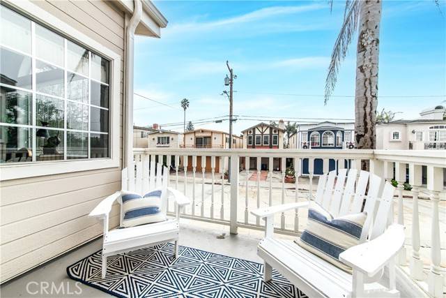 Hermosa Beach, CA 90254,1025 4th Street