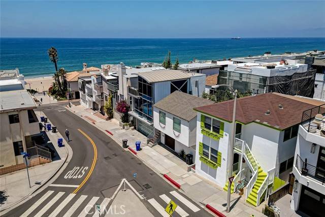 Manhattan Beach, CA 90266,203 15th Street