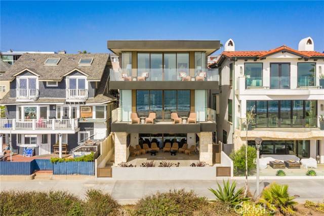 Manhattan Beach, CA 90266,716 The Strand