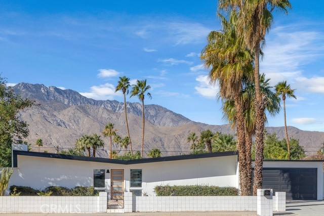 Palm Springs, CA 92262,547 N Farrell Drive