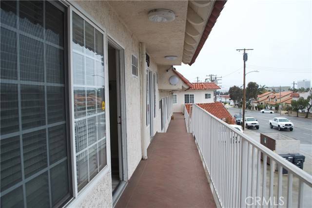 Manhattan Beach, CA 90266,909 Aviation Blvd.