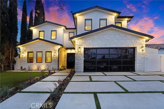 Encino (los Angeles), CA 91436,4949 Petit Avenue