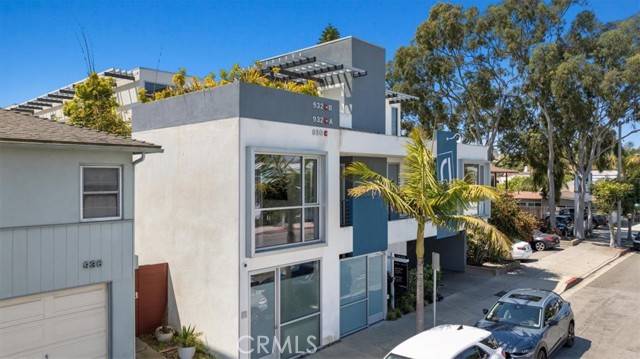 Manhattan Beach, CA 90266,930 Manhattan Beach Boulevard