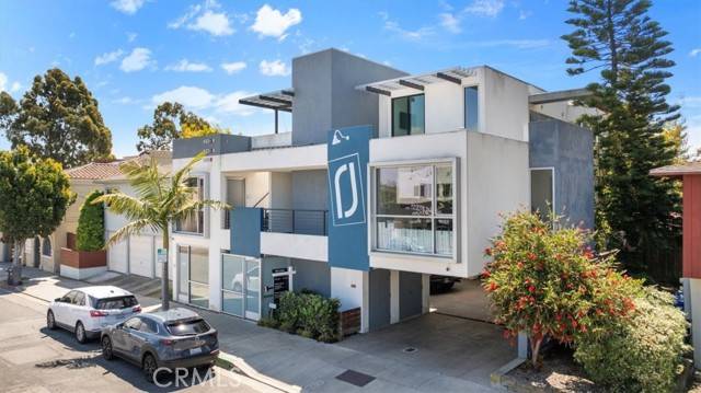 Manhattan Beach, CA 90266,930 Manhattan Beach Boulevard