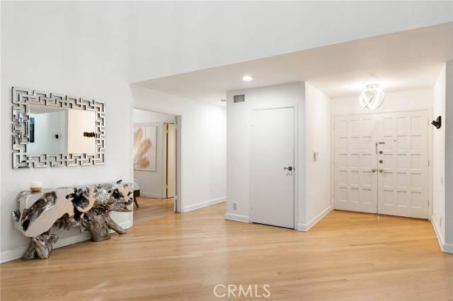 West Hollywood, CA 90069,1447 N Kings Road