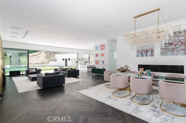 Beverly Hills, CA 90210,9924 Liebe Drive