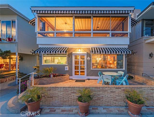 Newport Beach, CA 92662,1402 S Bay Front